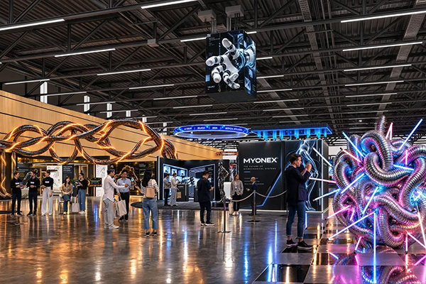 AI ATOM GLOBAL EXPO 2026: приложение за 15 минут, ИИ-артист, дрифт-такси и спикеры мирового уровня